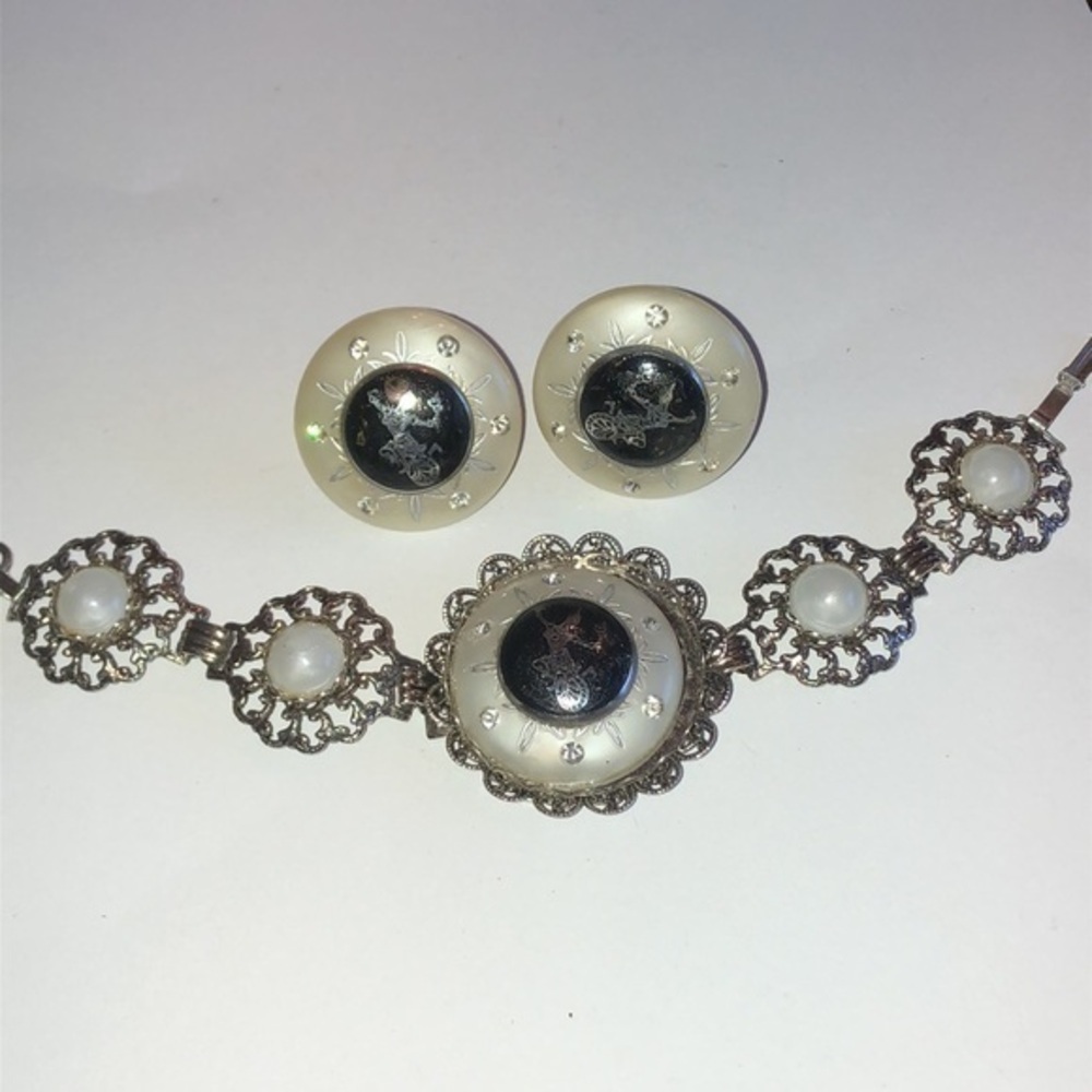 Vintage Victorian Style Circle Goddess Lady Gemstone Clip On Earrings & Bracelet